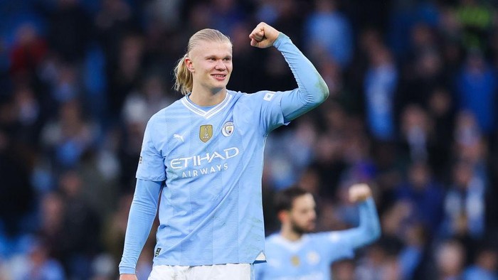 MANCHESTER, ENGLAND - MARCH 03: Erling Haaland of Manchester City celebrates during the Premier League match between Manchester City and Manchester United at Etihad Stadium on March 03, 2024 in Manchester, England. (Photo by James Gill - Danehouse/Getty Images)