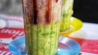 Bagi warga Bukit Duri dan sekitarnya, ada Silfana Drink yang populer es alpukat kocoknya. Harga racikan es pokat originalnya dibanderol mulai dari Rp 8.000an. Foto: Istimewa