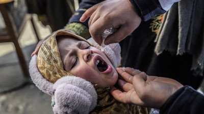 Gerakan Imunisasi Polio untuk Ribuan Balita di Kashmir