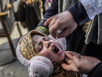 Gerakan Imunisasi Polio untuk Ribuan Balita di Kashmir