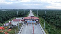 Gerbang Tol Tebing Tinggi. Kehadiran 2 ruas tol tersebut dapat meningkatkan perkembangan ekonomi di Sumatra Utara khususnya kabupaten penyangga Foto: Dok. PT Hutama Karya (Persero)