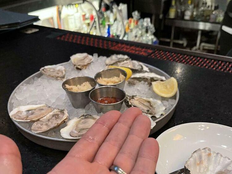 Bak Dapat Durian Jatuh, 10 Netizen Ini Dapat Hadiah dari Makanan