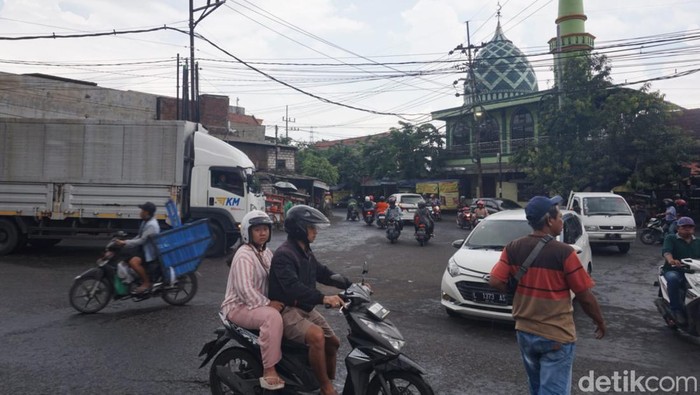 jalan gresik ditutup
