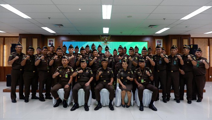 Jamintel Reda Manthovani melantik 23 orang anggota Satgas Intelijen Reformasi Inovasi (SIRI)