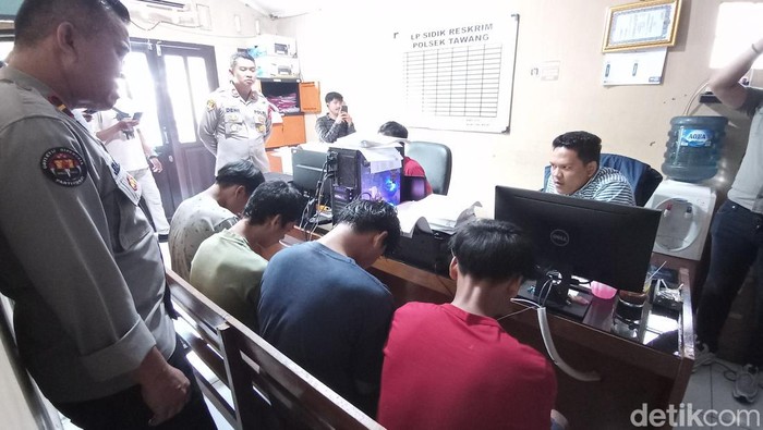 Keempat bocah sindikat curanmor ditangkap Polsek Tawang.