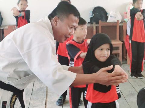Kepala Pos Pangkalan Sandar Kuala Sugihan, Bripka Nuryadi