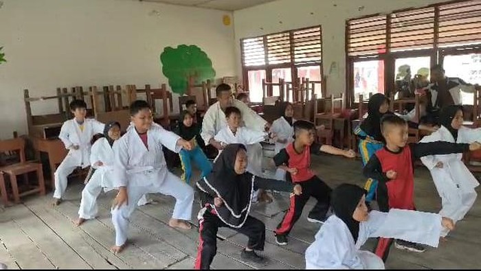 Kepala Pos Pangkalan Sandar Kuala Sugihan, Bripka Nuryadi