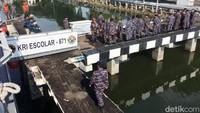 Admiral Inspection merupakan tradisi yang dilakukan sebelum serah terima jabatan di lingkungan TNI AL.