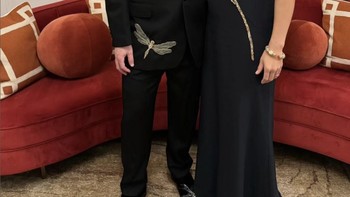 Zuckerberg memamerkan busana yang mereka kenakan untuk menghadiri pernikahan megah tersebut. Foto: Instagram