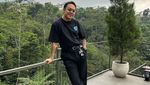 Gaya Marlo, Putra Andy F. Noya Saat Jajan Batagor hingga Ngopi