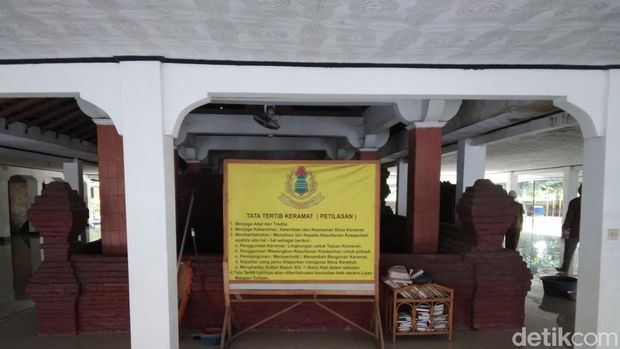 Masjid Keramat Megu Cirebon.