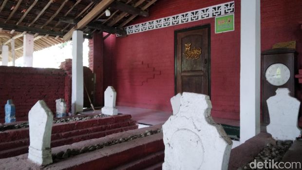 Masjid Pasalakan Cirebon