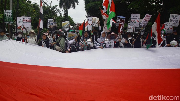 Massa Demo Kedubes Mesir, Minta Perbatasan Palestina Dibuka Massa Demo Kedubes Mesir, Minta Perbatasan Palestina Dibuka