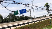 Proyek ini dikerjakan dengan skema Kerjasama Pemerintah dan Badan Usaha (KPBU) unsolicited, alias diprakarsai oleh badan usaha, yaitu PT Trans Bumi Serbaraja selaku Badan Usaha Jalan Tol.