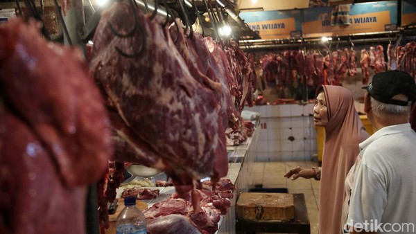 Memantau Harga Sembako di Pasar Senen Jelang Ramadan