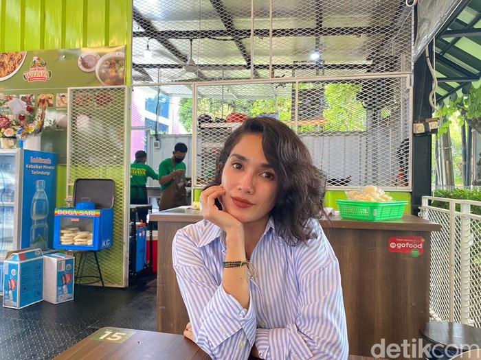 Nasi Bejeg Wijaya, warung makan milik Ussy Sulistiawaty