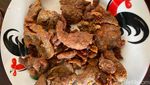 Cicip Nasi Bejeg dan Ayam Kampung Goreng Racikan Ussy Sulistiawaty