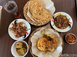 Resto Viral Punya Artis