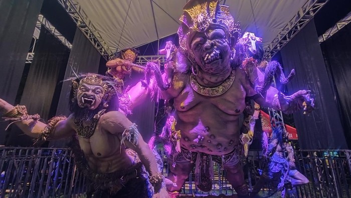 Ogoh-ogoh Bertema Samaya Baya Karya ST Canti Graha Banjar Tengah Sesetan Ogoh-ogoh bertema Samaya Baya karya ST Canti Graha Banjar Tengah Sesetan yang meraih juara I Kasanga Festival 2024 di Lapangan Puputan Badung, I Gusti Ngurah Made Agung, Minggu (3/3/2024) malam.