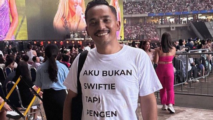 Pakaian dengan rincian biaya konser di Eras Tour Taylor Swift
