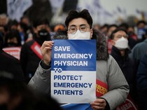 12 Ribuan Dokter Mogok Kerja Imbas Kenaikan Kuota Mahasiswa FK, Korsel Lakukan Ini