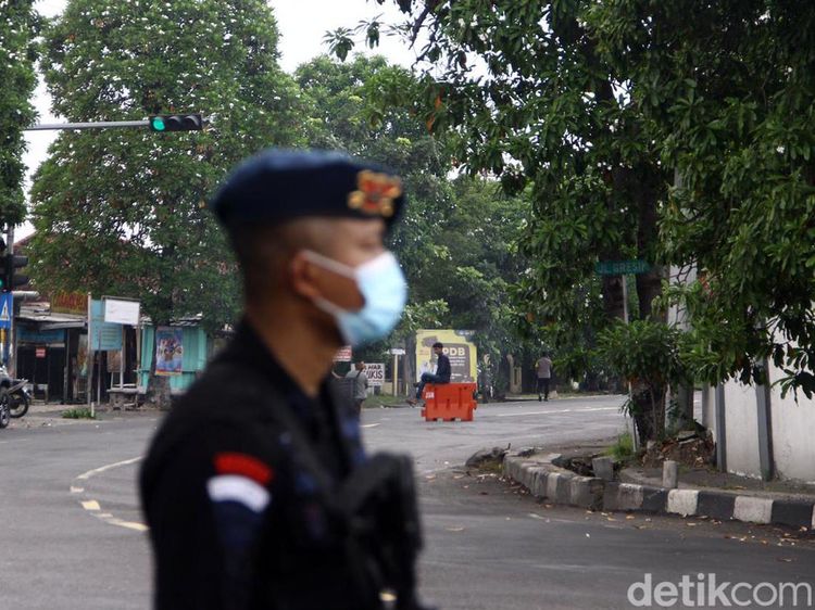 Potret Jalan Gresik Sempat Ditutup Imbas Ledakan di Mako Brimob