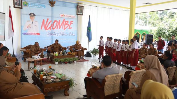 Personel Miben Voice saat tampil di event Pemkot Malang