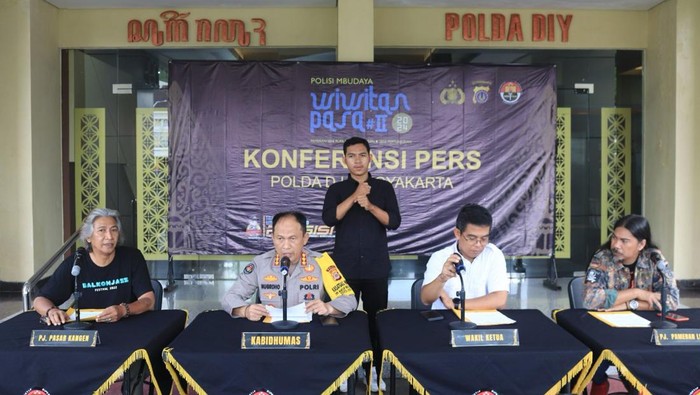 Polda DIY akan menggelar Pasar Kangen Wiwitan Pasa Tahun 2024.