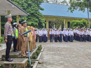 Polantas di Pelalawan Sosialisasi ke SMP Cegah Balap Liar saat Ramadan
