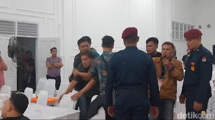 Proses rekapitulasi suara di Majalengka