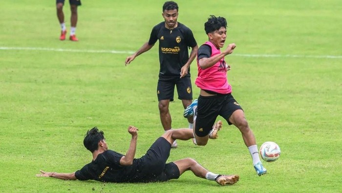 PSM Makassar menggelar latihan jelang melawan Persis Solo dalam duel di Liga 1 2023/2024.