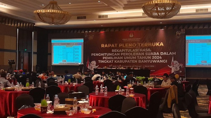 Rapat pleno KPU Banyuwangi