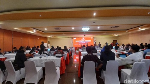 Rapat pleno terbuka rekaitulasi suara Kabupaten Buleleng di Hotel Banyualit Lovina, (4/3/2024). (Made Wijaya Kusuma/detikBali)