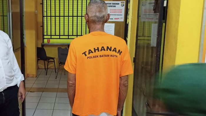 RM (66) Warga Singapura yang ditangkap karena cabuli bocah perempuan di Batam. (Istimewa)