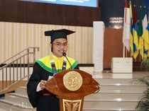 Cerita Roy Jadi Wisudawan Berprestasi, Pernah Ditolak Fakultas Kedokteran 13 Kali