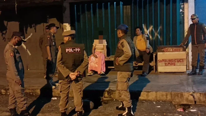 Satpol PP Palopo menggelar razian prostitusi menjelang Ramadan.