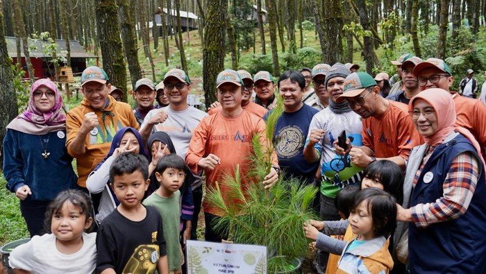 Sekretaris Jenderal Kementerian Lingkungan Hidup dan Kehutanan, Bambang Hendroyono saat acara bersama alumni Rimbawan IPB.