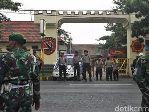 Warga Ngaku Lihat Ambulans Lalu-lalang di Mako Brimob Surabaya Usai Ledakan