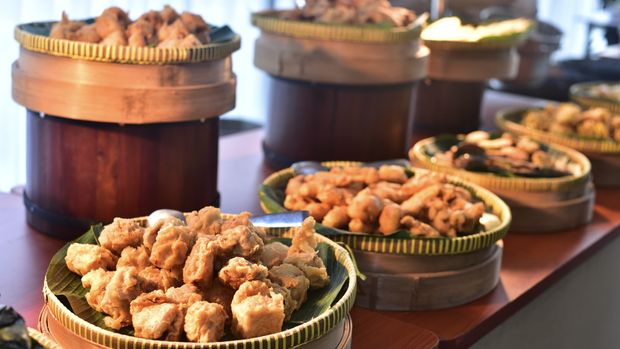 Untuk keenam kalinya, Sutasoma Hotel & The Tribrata Darmawangsa kembali menggelar Quba Ramadan Pop-Up Resto dengan konsep 'Ya Habibi ... Come to QUBA! 'The Kingdom of Quba 'An Iftar Culinary Heaven' untuk tamu hotel berbuka puasa.