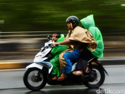 Waspada! Potensi Hujan Deras DKI hingga 8 Maret 2024