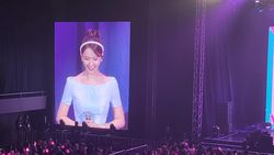 Pesona Yoona SNSD Menohok Sampai ke Tribun Tennis Indoor! Pesona Yoona SNSD Menohok Sampai ke Tribun Tennis Indoor!