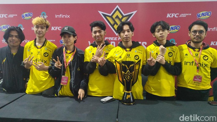 Onic Olympus juara FFWS ID 2024 Spring, kompetisi Free Fire tertinggi di Indonesia. Ternyata ada dua faktor yang menyokong keberhasilan mereka di babak grand final pada tanggal 3 Maret lalu.