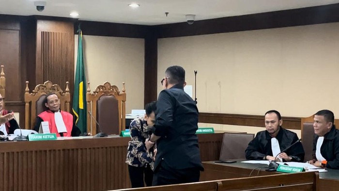Adam Deni meminta maaf ke Ahmad Sahroni