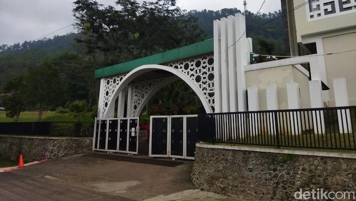 Al Izzah Leadership School Kota Batu