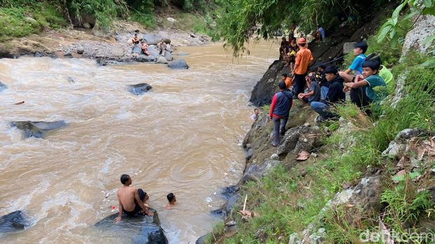Aliran Sungai Cicatih tempat Neneng terakhir terlihat
