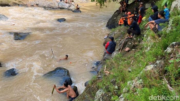 Aliran Sungai Cicatih tempat Neneng terakhir terlihat