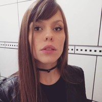 Ibuku dulu bilang ketika aku lahir dokter bilang, Lihat, seekor anak kucing telah lahir ujar Anelizen.  Foto: Instagram Anelize Kloster