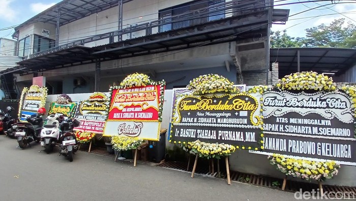 Suasana rumah duka Bimbim Slank