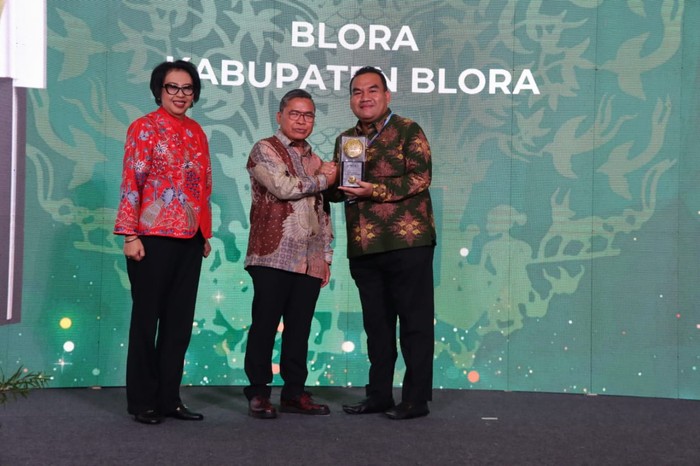 Blora Raih Penghargaan Anugerah Adipura Kota Kecil Terbersih
