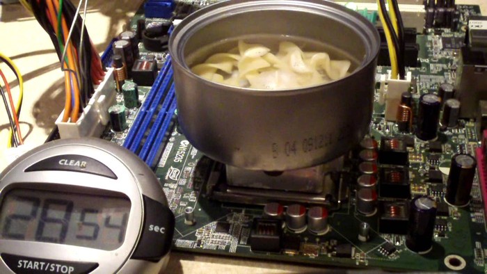 Canggih! 5 Makanan Ini Dimasak Pakai CPU dan Laptop Mahal